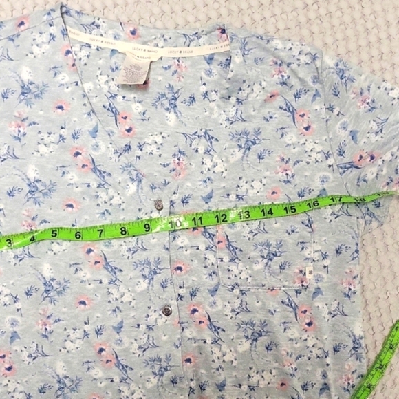 Lucky Brand Women's Oversized S Gray W/ Pink Floral Pajamas, Lounge Cozy - Picture 7 of 8